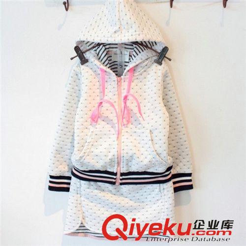 8月9号 韩版童装女童秋冬秋季新款运动连帽外套加短裙套装 一件代发