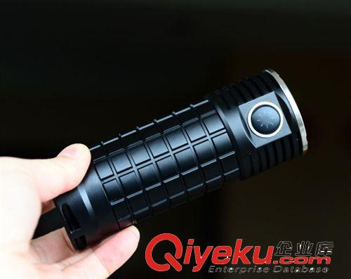 olight 欧莱特 SRMINI掠夺者 3*XM-L2  2800流明强光手电