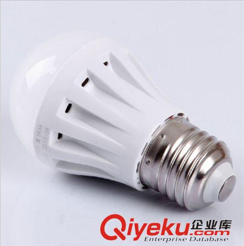 LED球泡灯 LED球泡灯 球泡 新款 节能球泡灯 塑料球泡灯 厂家爆款