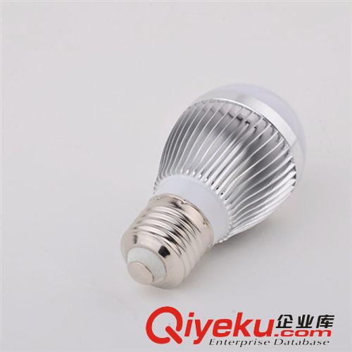 LED球泡灯 新款LED球泡灯照明批发 超亮螺口3W 5W车铝LED球泡工程用LED灯