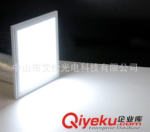 LED面板灯 吸顶灯 LED平板灯300*300 12W 可调光 厂家直销