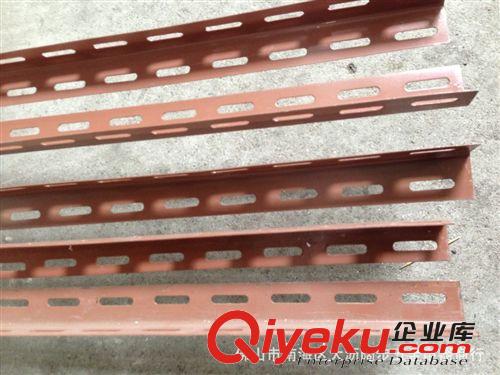 特价供应：佛山明帆牌：4×4×1.2 {wn}角铁（3米）