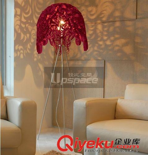 现代落地灯 Modern Fabric Floor Lamp 家居装饰灯  设计师灯