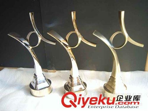 2013年厂家金属奖杯 大气奖杯 典礼奖杯 金色 银色奖杯