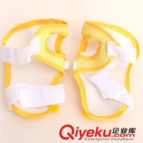 亿动轮滑护具 1087三件套护具