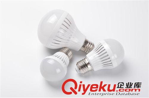 厂家直销3W塑胶球泡 3W节能灯泡 12V 24V 110V 240V出口外销