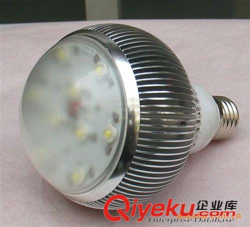 led厂家E27灯头9W-LED球泡灯，led灯具即插即用型，无需开孔