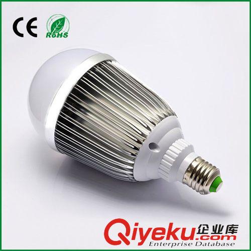 球泡灯厂家直销，车铝15WLED球泡灯成品，正白光，暖白光
