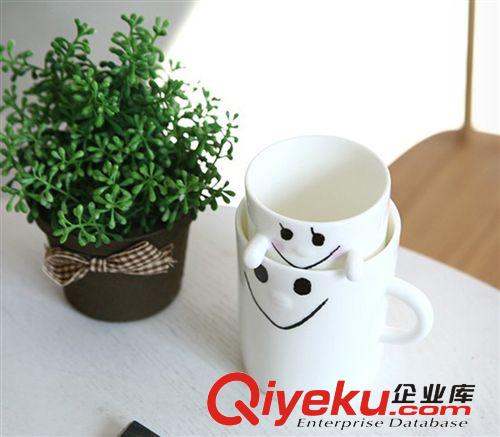 创意情侣杯 可爱情侣杯对杯陶瓷杯 咖啡杯 牛奶杯 喜欢我就抱抱我