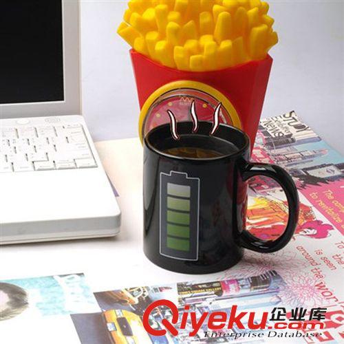 电池电量变色杯 马克杯 杂货 礼品 新奇特 创意家居 混批情侣
