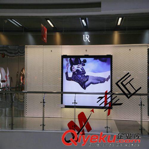 厂家供应 户外大型拉布式灯箱 UR品牌专卖店广告灯箱