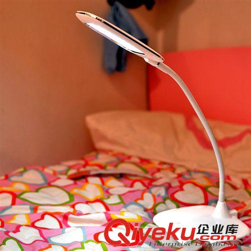 801LED触摸三档调光可充电便携式护眼台灯 卧室床头学习阅读台灯