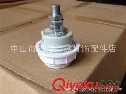 专业生产销售陶瓷E14塑料、电木灯座；E27塑料、电木灯座
