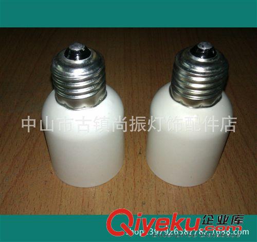 专业生产老化电木转换灯头,E26铝壳灯头；E27铁灯头，E27铜灯头