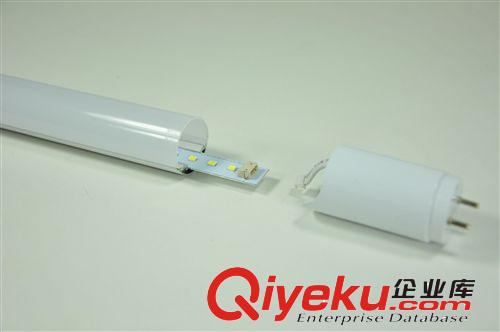 全塑式LED灯管 LED日光管 2835灯管 T8 0.6米10W led灯管