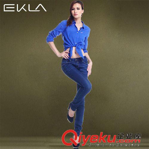 依酷狼/EKLA 瑞丽女装中腰水洗猫须牛仔裤增城批发 牛仔裤小脚