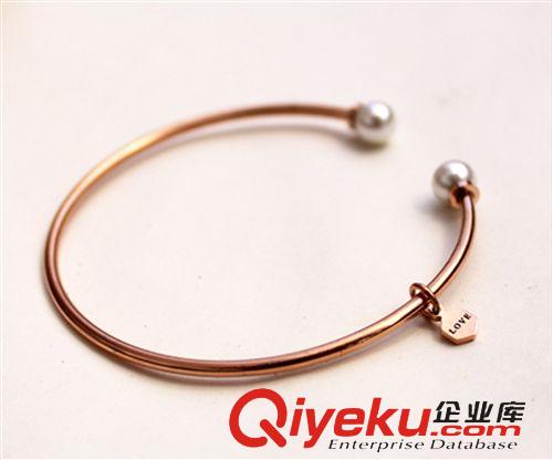钛钢玫瑰金手镯 工厂18k直营玫瑰金韩版珍珠手镯女 没关系是爱情啊同款均码手环