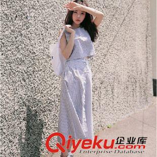 时尚套装 韩国官网Stylenanda原版同款 条纹露脐上衣+前扣A摆长裙套装女