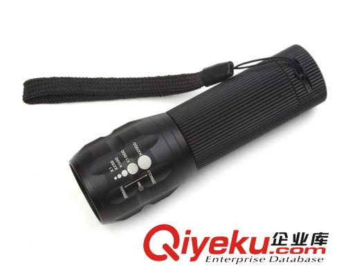 LED手電筒 伸縮調(diào)焦 CREE強(qiáng)光照明 強(qiáng)光手電筒 現(xiàn)貨供應(yīng)