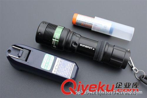 神火18650 cree ledQ5 戰術強光手電筒 機械無極變焦 遠射充電批原始圖片2