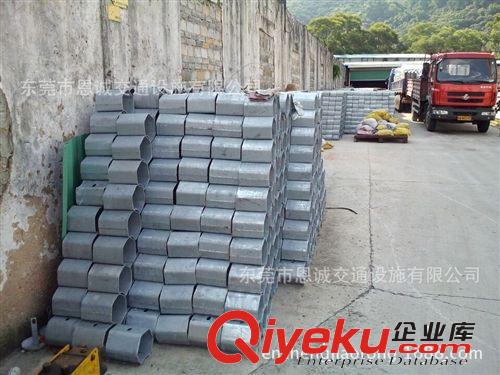 波形護(hù)欄規(guī)格 波形護(hù)欄廠家 波形護(hù)欄打樁機(jī) 波形護(hù)欄端頭原始圖片2