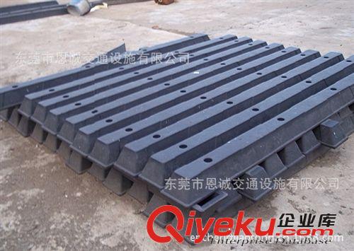 供應擋輪桿 車場橡膠定位器  擋輪架 停車桿 鋼管擋車器原始圖片3