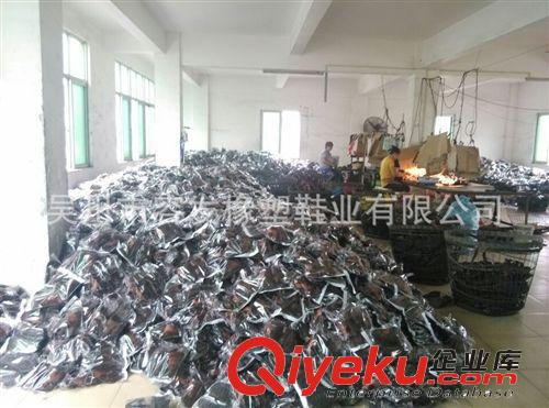 越南涼鞋拖 {zx1}跑江湖涼鞋 地攤拖鞋 硅膠橡膠拖鞋 送廣告錄音