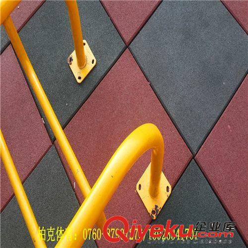 陽(yáng)江哪里有幼兒園鋪設(shè)橡膠地墊賣(mài)？橡膠地墊生產(chǎn)廠(chǎng)家原始圖片3