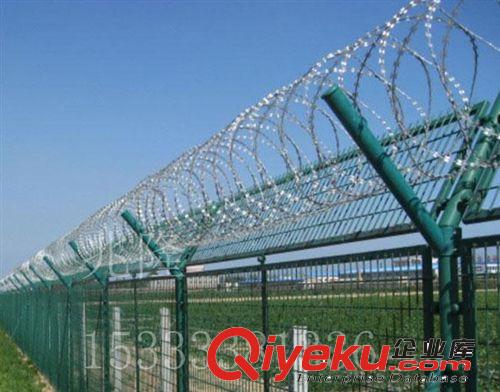 鐵絲網(wǎng)機(jī)場(chǎng)護(hù)欄網(wǎng)，護(hù)欄網(wǎng)生產(chǎn)廠家