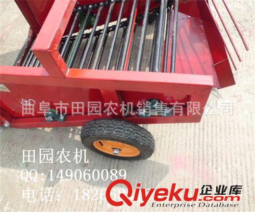 國內新型拖拉機帶動花生收獲機 大型花生收獲機 {gx}花生收獲機原始圖片2