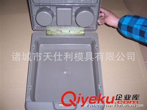 廠家供應汽車內(nèi)飾工具盒