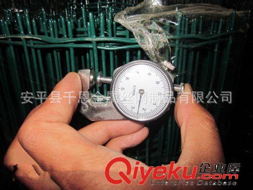 廠家大量庫存養(yǎng)殖圍欄網(wǎng) 果園防護網(wǎng)  低價出售