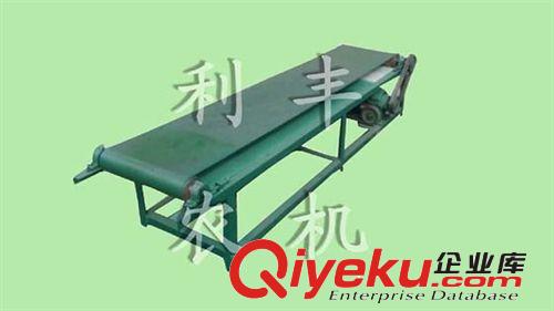 立式飼料粉碎攪拌機(jī)
