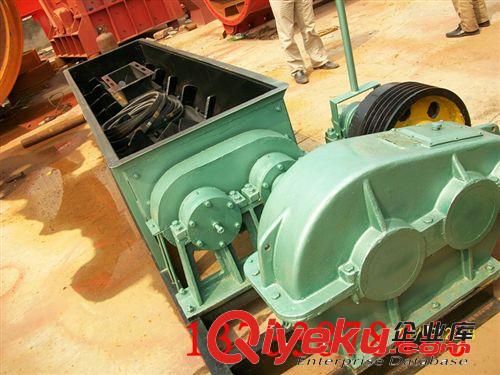 【廠家推薦】固定式小型水泥空心磚機，移動式免燒水泥制磚機