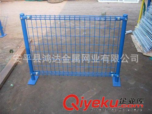 廠家供應(yīng)，小區(qū)隔離網(wǎng)，公路護(hù)欄，園林護(hù)欄