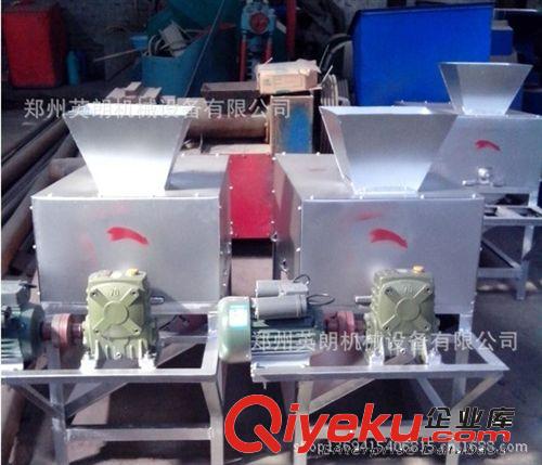 廠家直銷新型核桃剝殼機/ {gx}核桃扒皮去青皮機 核桃加工設(shè)備