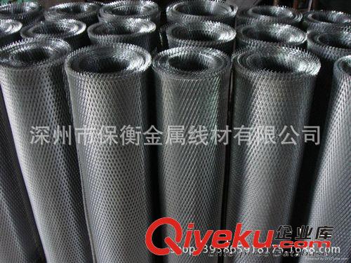鋼板網(wǎng)圍墻就是用鋼板網(wǎng)做成的墻體
