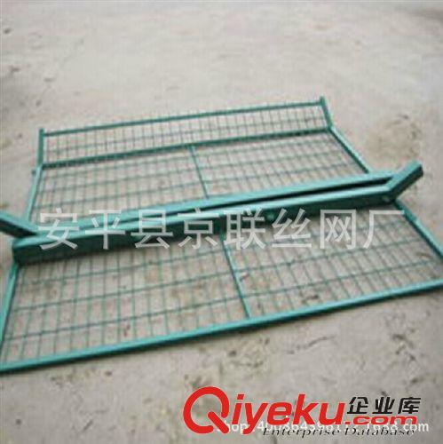 上海圍墻護(hù)欄廠(chǎng)家價(jià)格 養(yǎng)殖用鐵絲網(wǎng)價(jià)格 邊框護(hù)欄網(wǎng)廠(chǎng)家原始圖片2