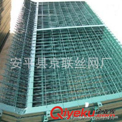 上海圍墻護(hù)欄廠(chǎng)家價(jià)格 養(yǎng)殖用鐵絲網(wǎng)價(jià)格 邊框護(hù)欄網(wǎng)廠(chǎng)家原始圖片3