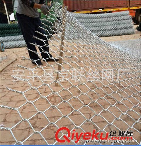 哪里生產(chǎn)圍羊網(wǎng)？養(yǎng)羊鐵絲網(wǎng)廠家？最耐用的勾花網(wǎng)京聯(lián)制造原始圖片3