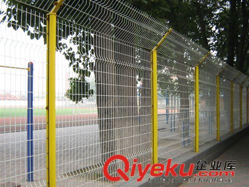 中國(guó)zmqy工廠圍欄護(hù)欄圍網(wǎng)