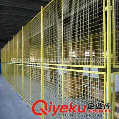 安平奧華供應(yīng)鋼板網(wǎng) 高速護(hù)欄，廠區(qū)護(hù)欄，體育場圍欄網(wǎng)原始圖片3