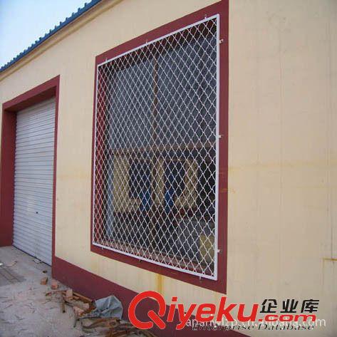 常年供應(yīng)電焊美格網(wǎng)，防盜網(wǎng)，小區(qū)護(hù)欄網(wǎng)
