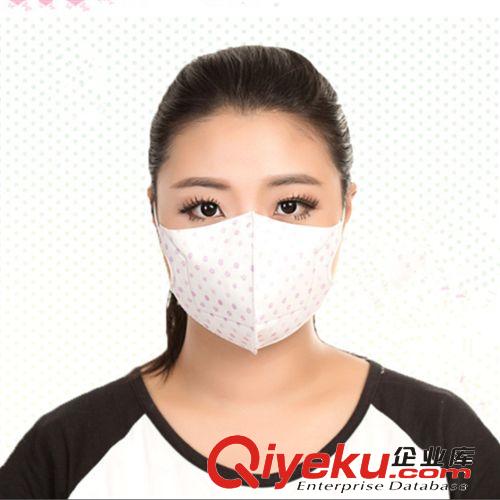 廠家直銷亮健一次性活性炭口罩 抗菌防塵防過敏防霧霾  衛(wèi)生口罩原始圖片2