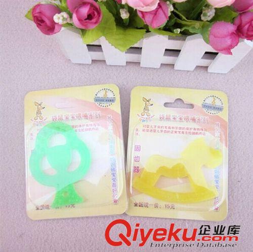 袋鼠寶寶 新生兒固齒器 嬰兒咬牙器 寶寶磨牙器 硅膠健齒器