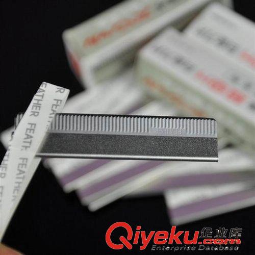 A105出口日本的專業修眉刀片 化妝師專用刮眉刀片 羽毛刀片十片裝原始圖片2
