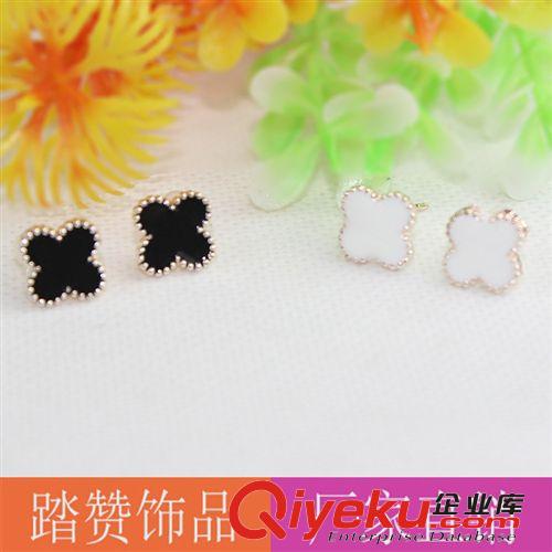 閃鉆小蘋果韓國耳釘批發(fā) 水鉆耳釘?shù)財(cái)傂《?復(fù)古韓版耳環(huán)