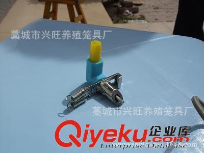廠家批發(fā)供應優(yōu)質一體吊杯鋼球式飲水器雞用飲水器飲水用品設備