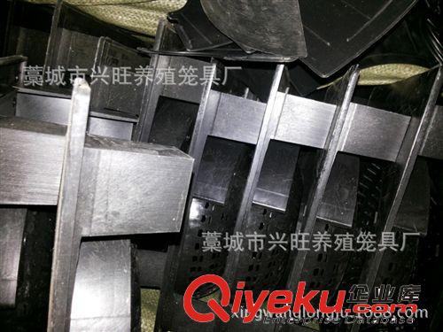 興旺養(yǎng)殖籠具批發(fā)供應貉子產(chǎn)床 狐貍產(chǎn)窩 新式擋風產(chǎn)床原始圖片3