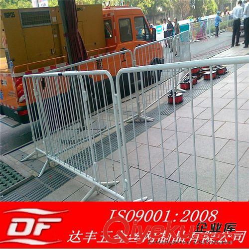 廠家直銷(xiāo)移動(dòng)護(hù)欄丨臨時(shí)護(hù)欄丨移動(dòng)?xùn)艡谠紙D片2